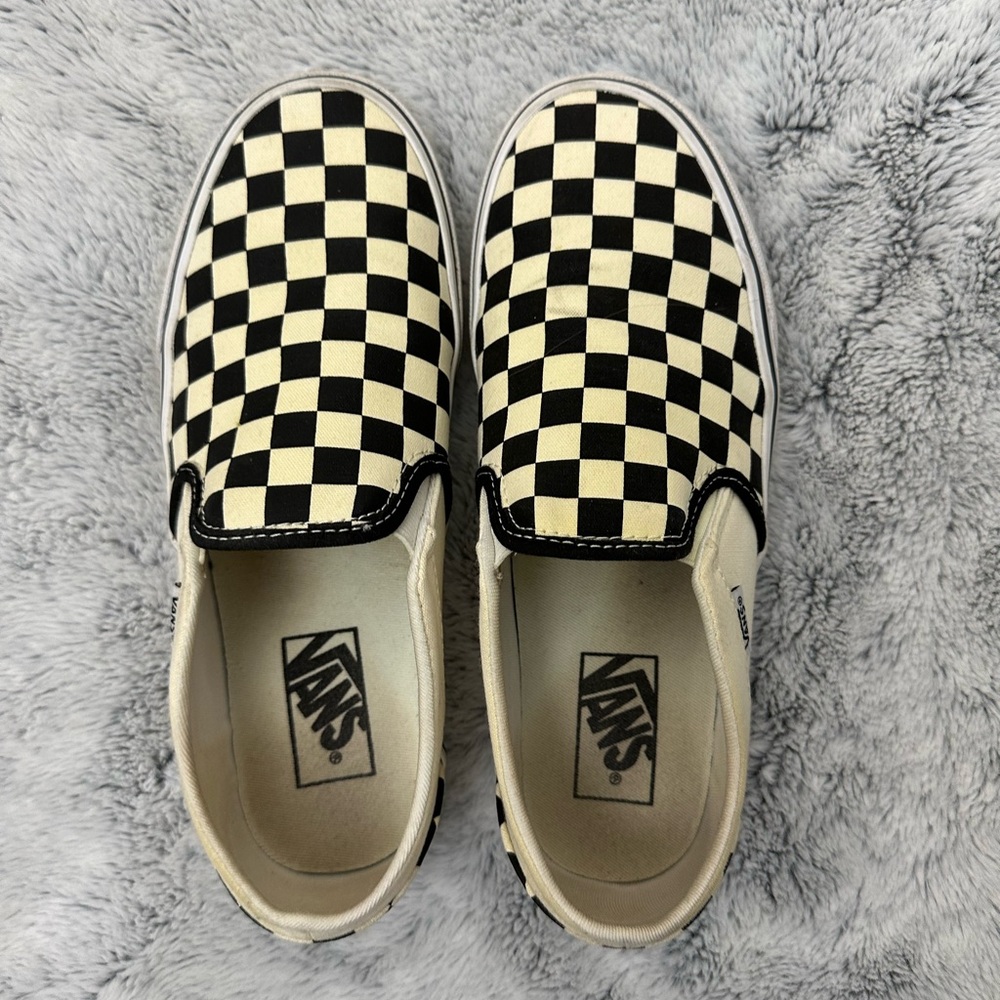 Women’s black and white checkered vans slip on shoes